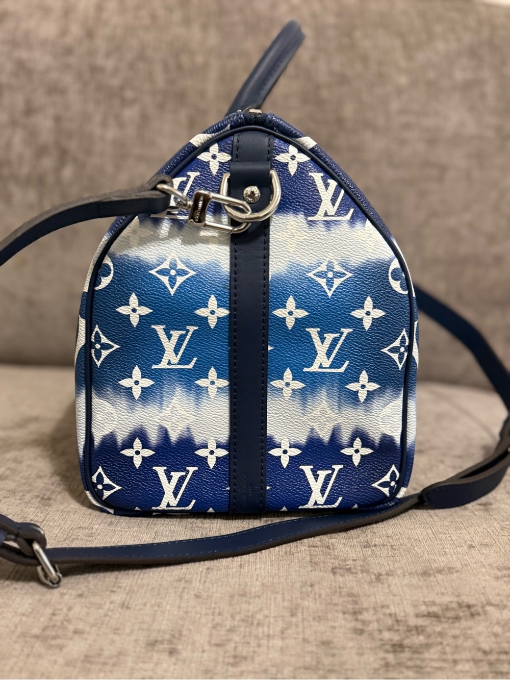 Louis Vuitton Blue and White Monogram Speedy Bandoulière Satchel - Picture 2 of 7